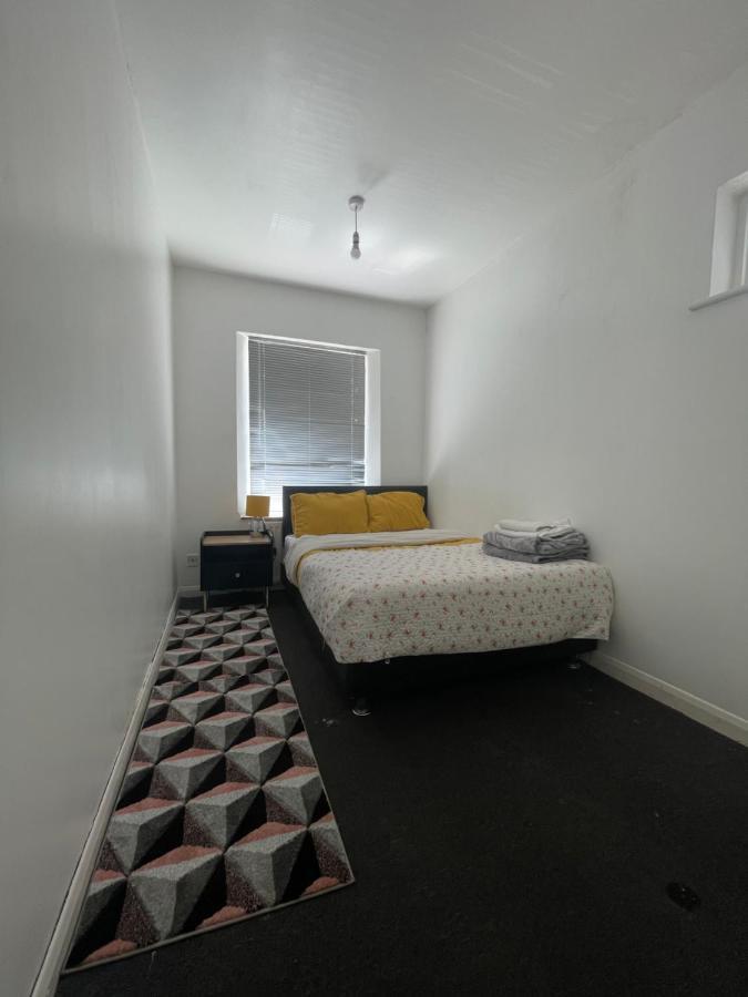 Cozy Private Rooms In Homestay Ilford Exteriör bild