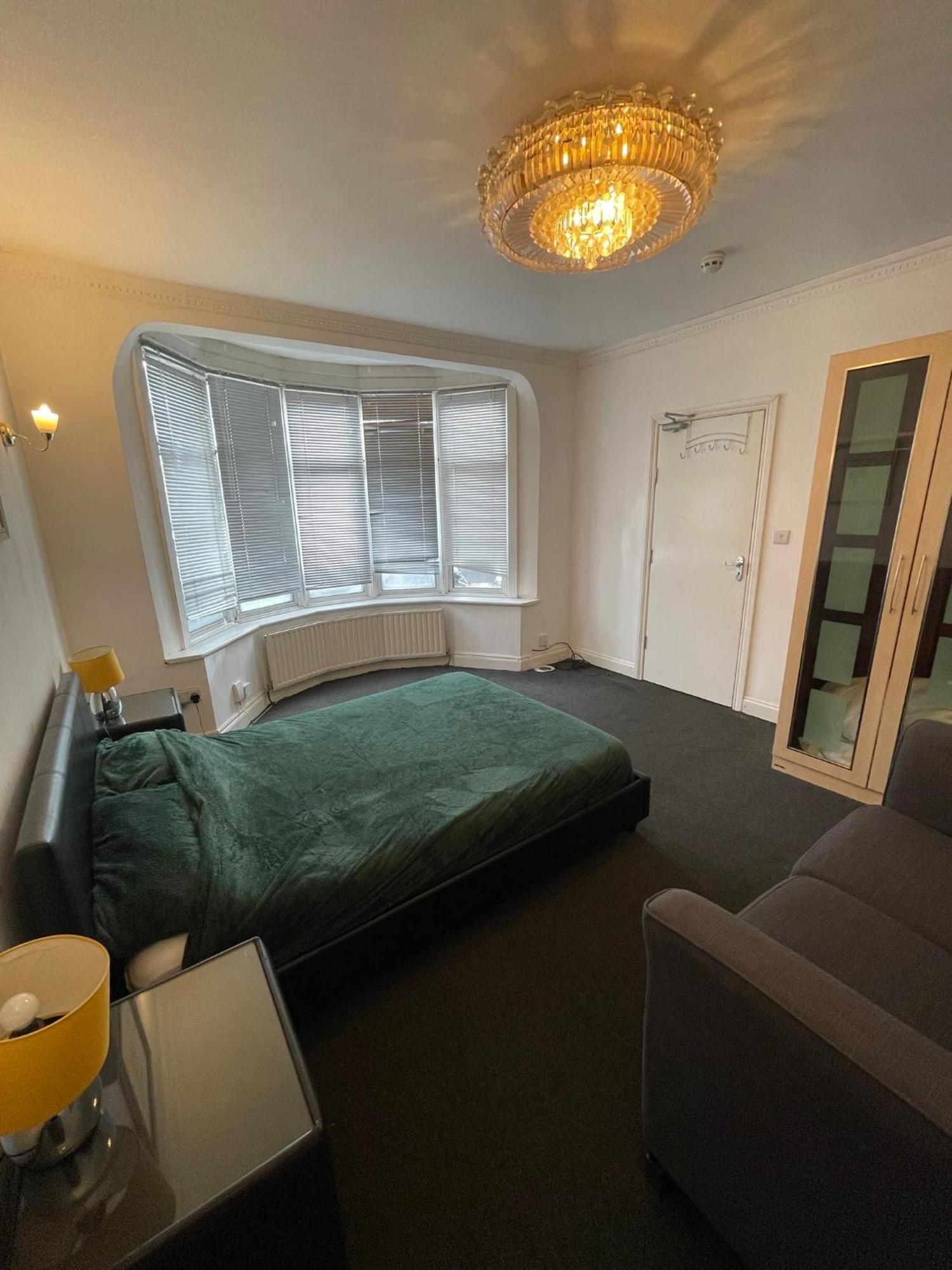 Cozy Private Rooms In Homestay Ilford Exteriör bild